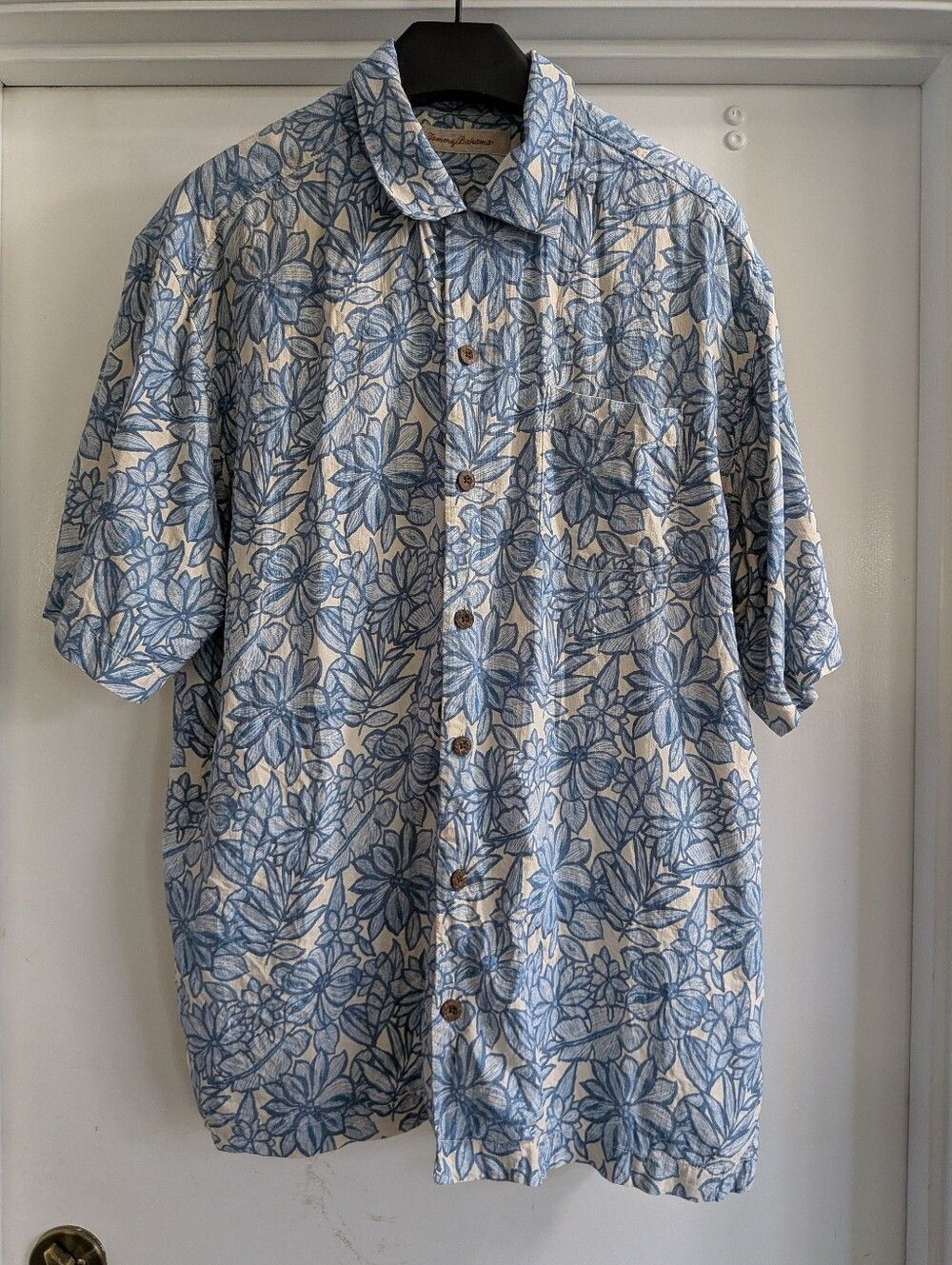 Tommy Bahama Blue Floral Button-Down Shirt 100% Silk Size Medium